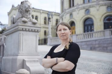 Guro Elisabeth Lind utenfor Stortinget