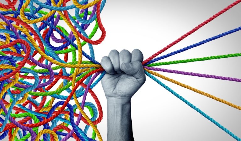 I en kompleks verden i rask endring, trenger vi mindre tradisjonell styring og mer dynamiske involverende styringsmekanismer Illustrasjon: wildpixel1